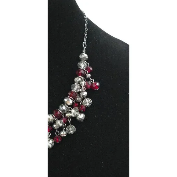 Faceted Crystal & Ruby Red Cluster Statement Necklace Silver Chain - Picture 3 of 6